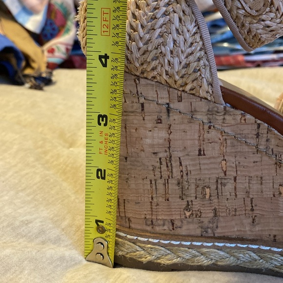 Dolce Vita Cork and Raffia Sz. 8 Platform Wedge - Picture 7 of 8